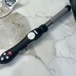 Beachwaver S1 - never used. Purchased a few years ago. Works great!